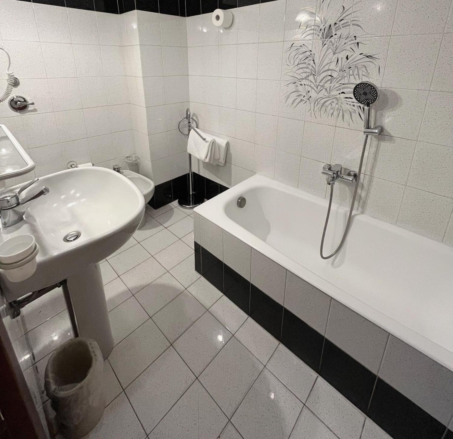 מילאנו Hotel Valganna מראה חיצוני תמונה