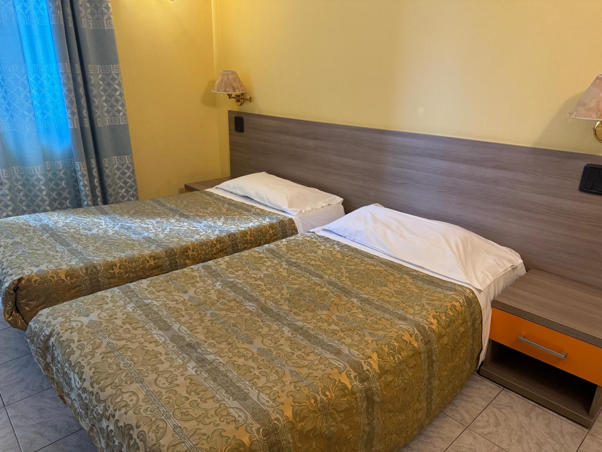 מילאנו Hotel Valganna חדר תמונה